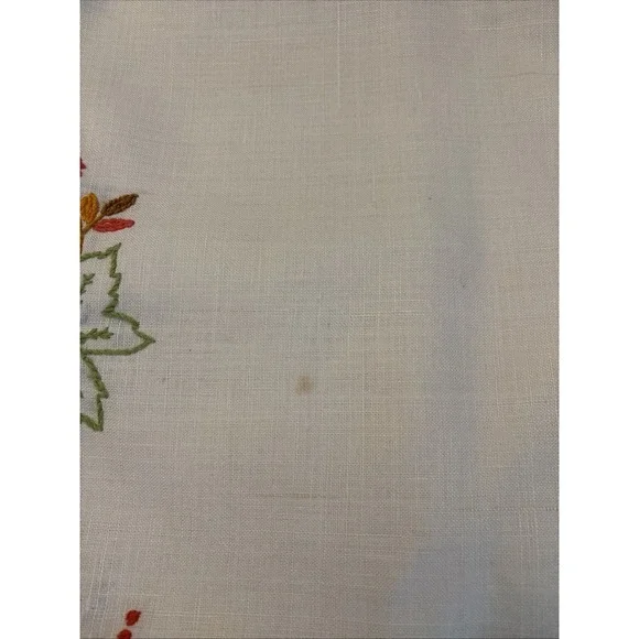 Vtg. Hand Embroidered Fall Thanksgiving Tablecloth Scallop Edge 56x77 Ivory - Picture 8 of 10